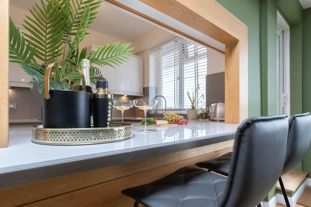 Lovely Apartment With Spectacular Views & Free Parking Brighton ภายนอก รูปภาพ